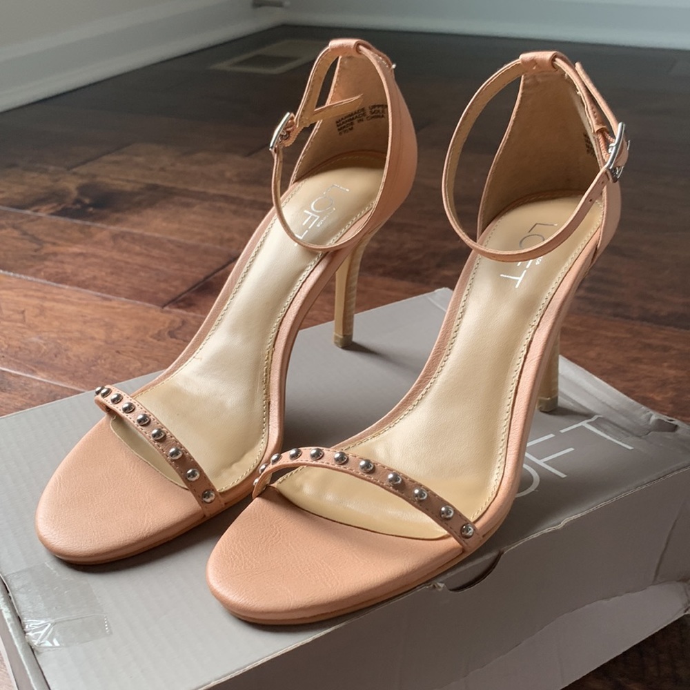 NIB LOFT Nude Ankle Straps Studded Heels Size 6.5